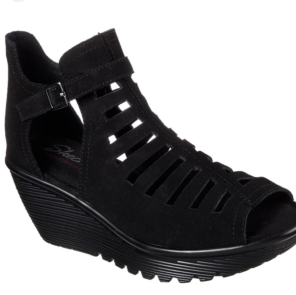 Skechers cage parallel sandals new without tags, black suede sz 7.5